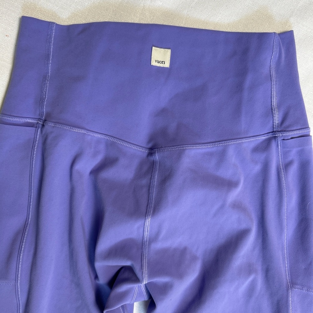 Vuori Purple High Rise Leggings Side Pocket Athletic Yoga Pants